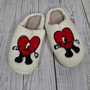 Cute Bad Bunny Heart Slippers, Fluffy & Cozy Comfortable with Heart Size 7.5/8.5